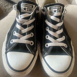 Womens Converse Chuck Taylor All Star. Size 6